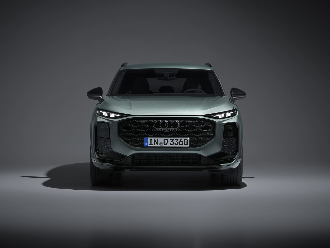 新奥迪Q3发布，120km纯电续航+Micro-LED大灯