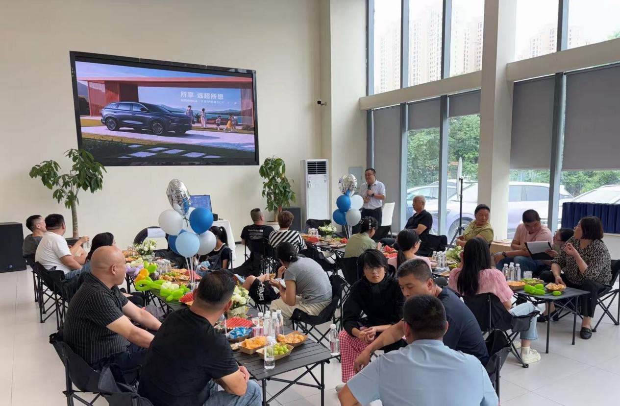 六安宝辰举办风神L8新车上市会，开启智混出行新时代
