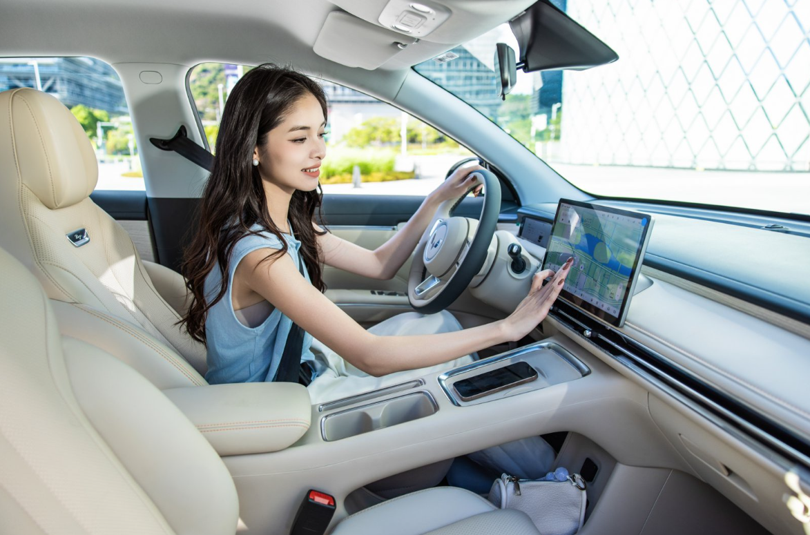 缤果S正式上市,仅6.38万起,430km续航标配快充