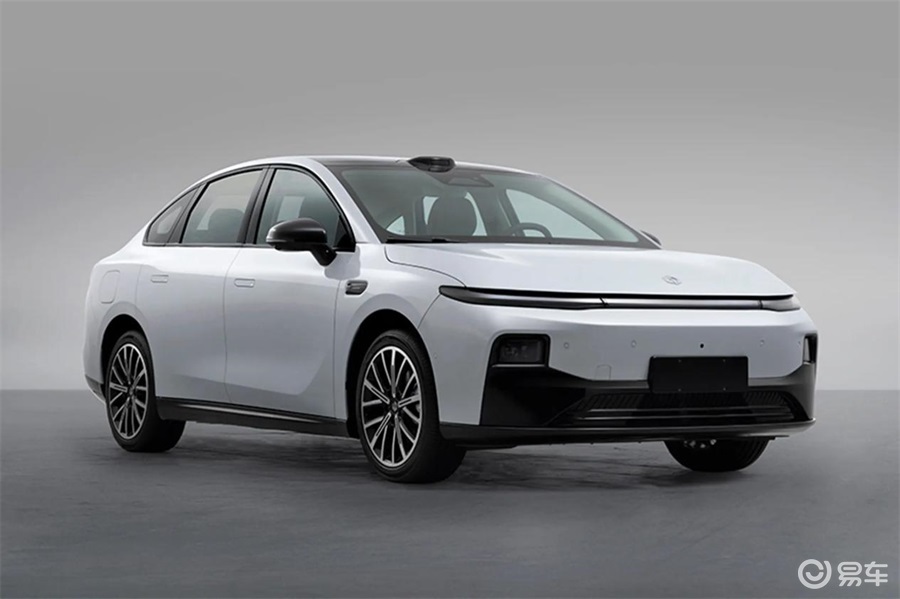 10万级家轿大PK,荣威纯电D6对比零跑B01谁适合家庭