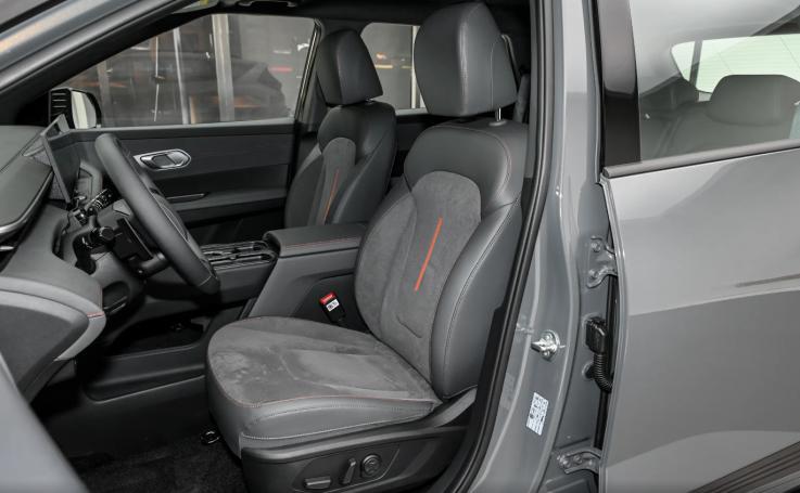 现代纯电要觉醒了?EO 羿欧预售13万起,权益限时送