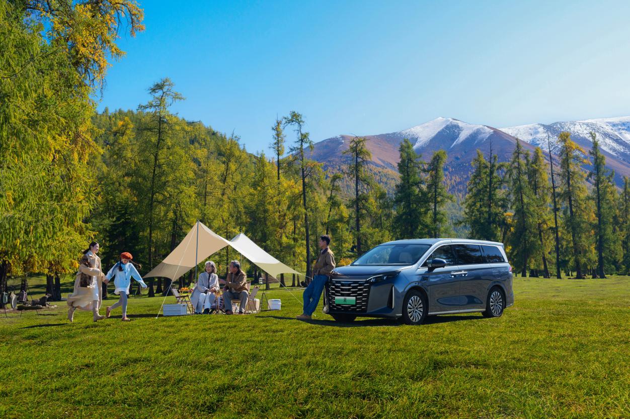 比亚迪2026款夏上市限时19.68万起打造家庭头等舱