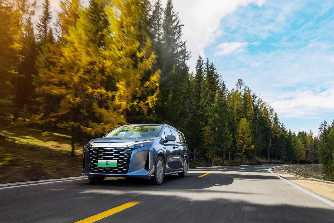 比亚迪2026款夏上市限时19.68万起打造家庭头等舱