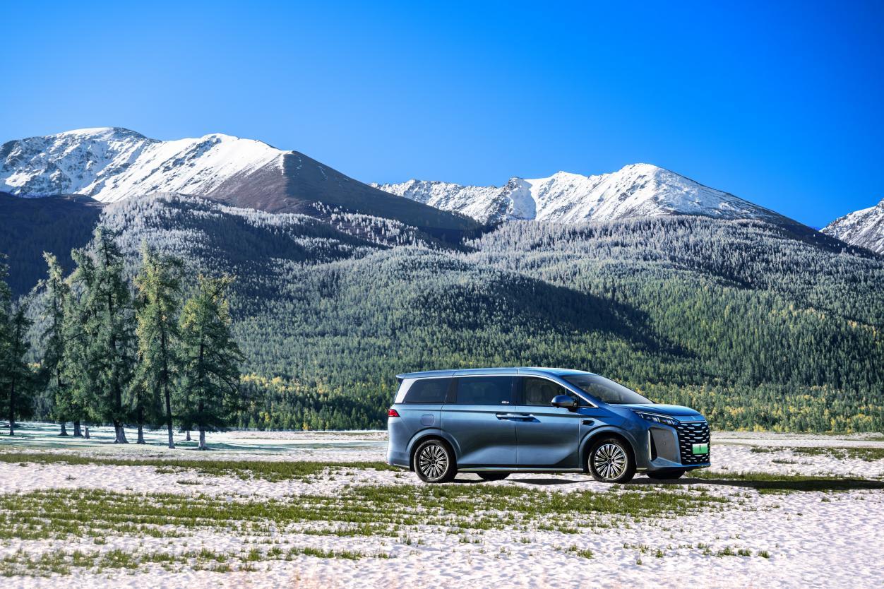 比亚迪2026款夏上市限时19.68万起打造家庭头等舱