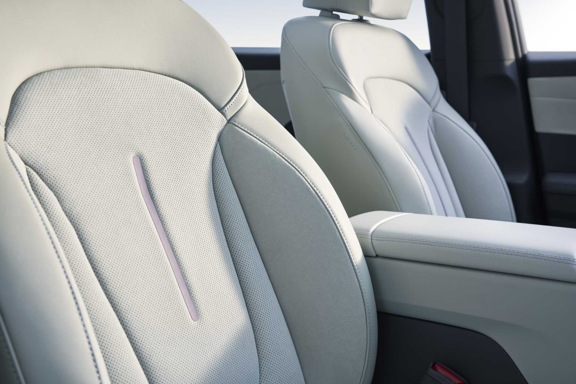 北京现代EO羿欧上市11.98万起,新质力纯电SUV