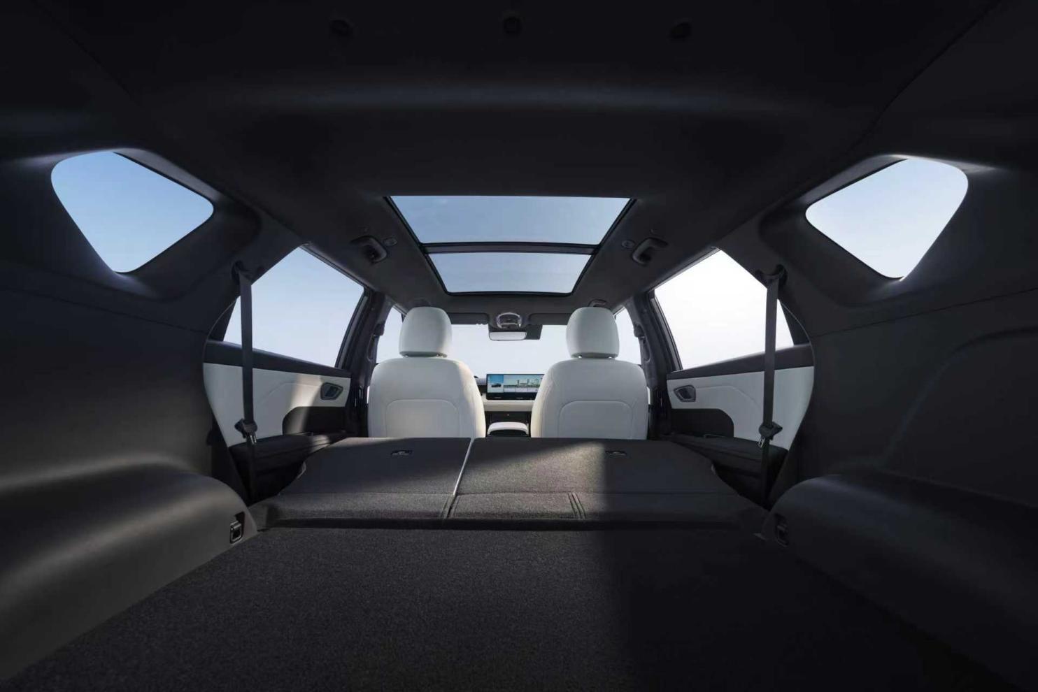 北京现代EO羿欧上市11.98万起,新质力纯电SUV