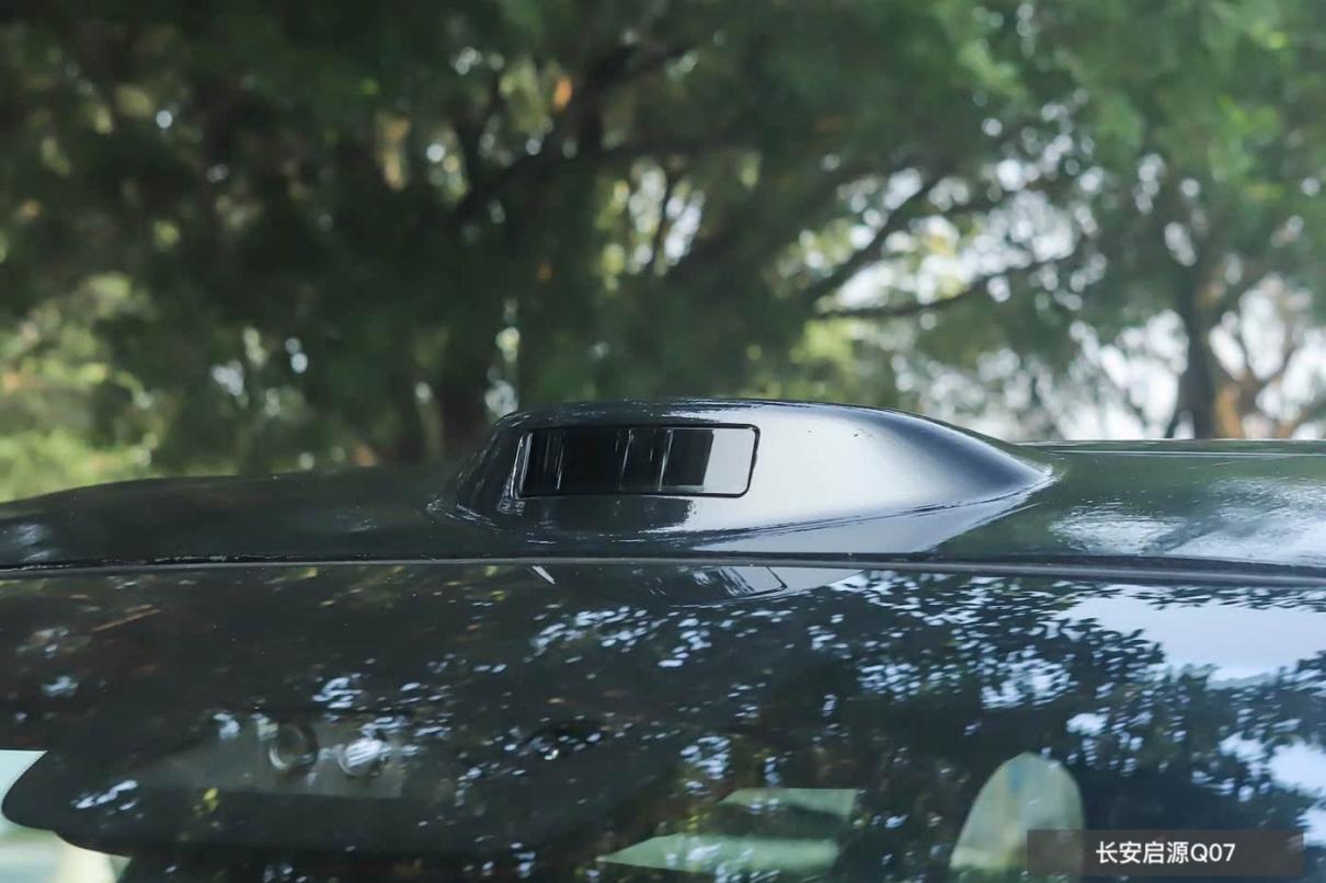 中型SUV配激光雷达+后排桌板启源Q07相较海狮06如何