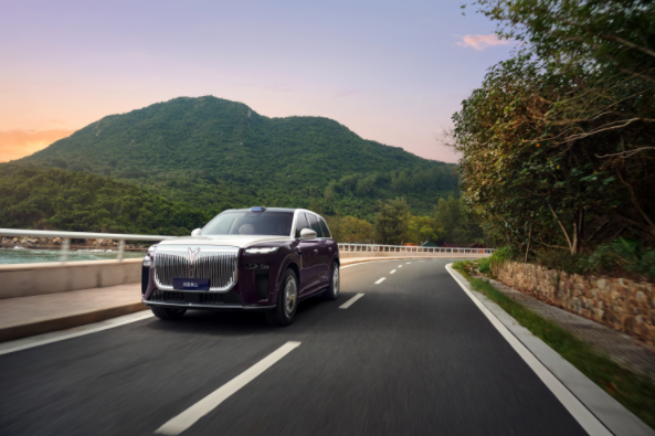 以泰山为名，重塑华系旗舰——岚图泰山深度试驾体验