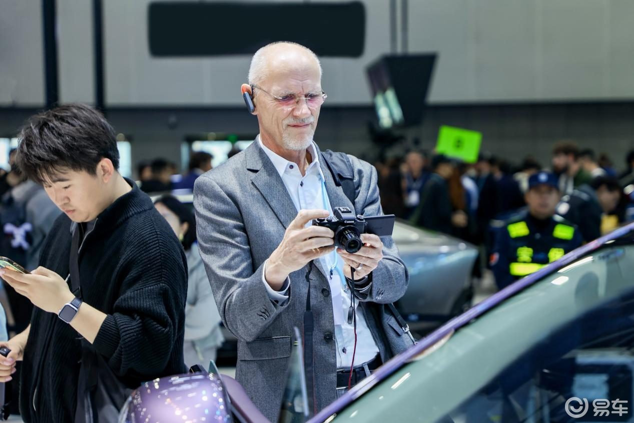 广州车展智界独立展台成焦点，产品权益双重惊喜彰显实力