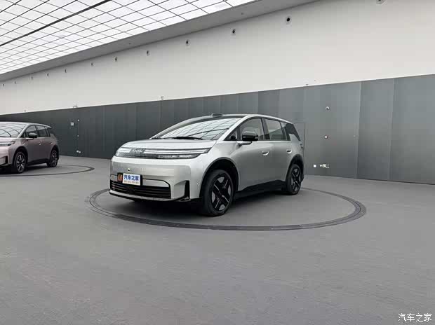 主打大空间的纯电动紧凑型SUV 埃安N60实车发布 竟然还有改装潜力