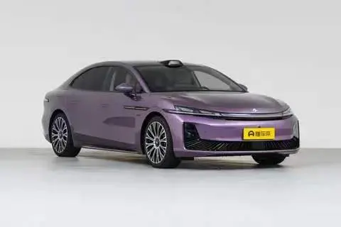 家用中大型轿车怎么选？七天试驾昊铂A800讲透真实体验